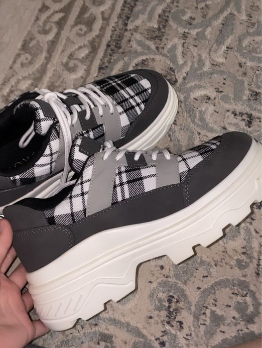 Кроссовки летний