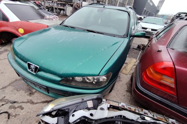 Usa / Portiera fata stanga Peugeot 306 2000 2.0 MT HDI (90 hp)
