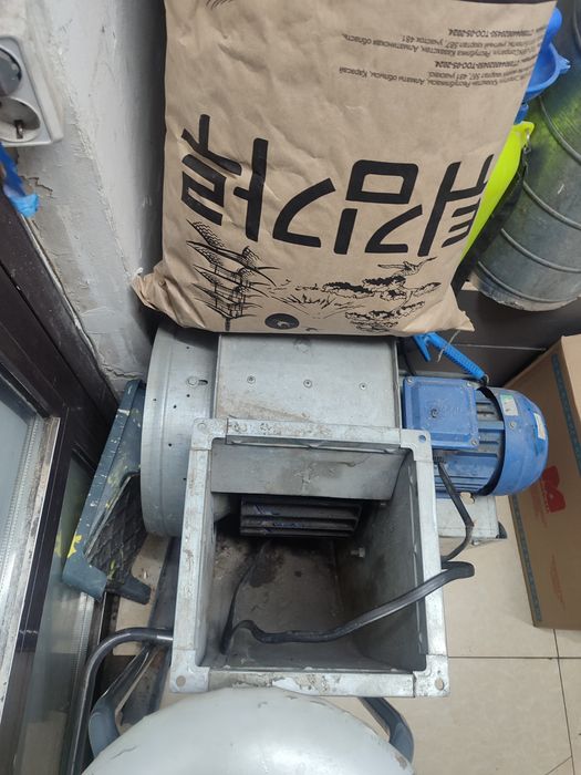 Продам вытяжку трехфазную