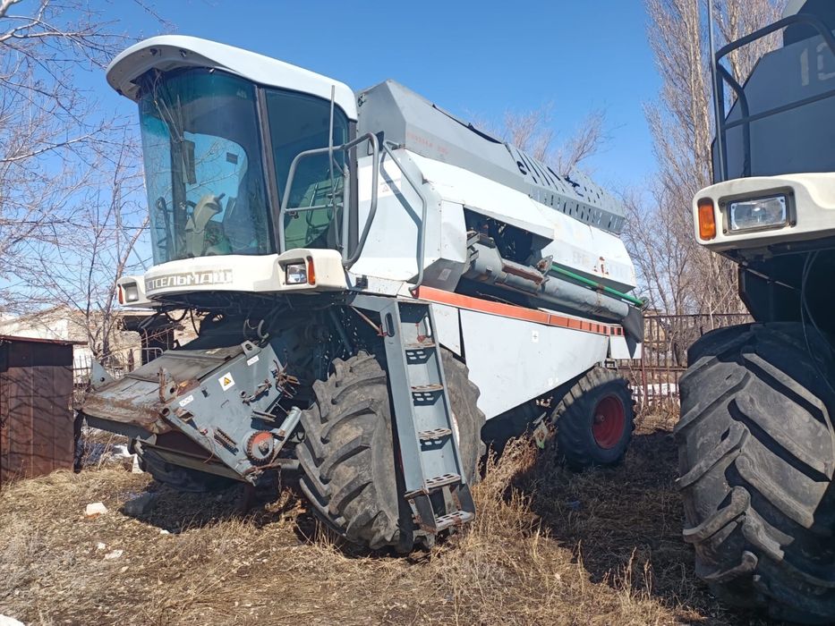 Продам 5 комбайнов 2006 года