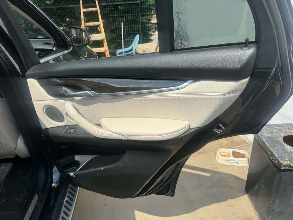 Салон за BMW F15