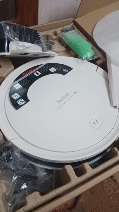 Робот пылесос новый