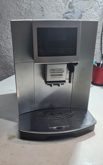 Vând aparate de cafea cu garanție ieftine