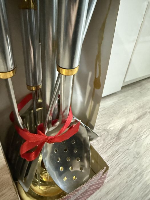 Set de 7 ustensile pentru bucatarie