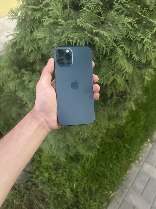 Продам телефон Айфон 12 Pro Max 128Gb