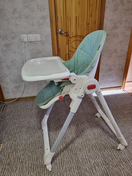 Детский стульчик для кормления