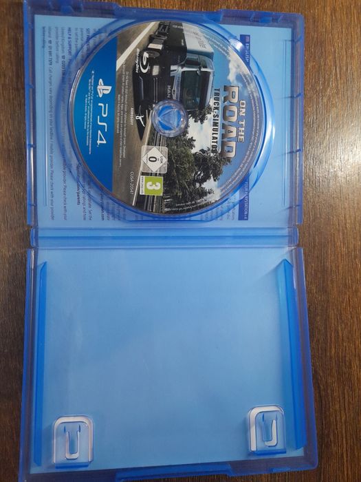Vând jocuri PlayStation4