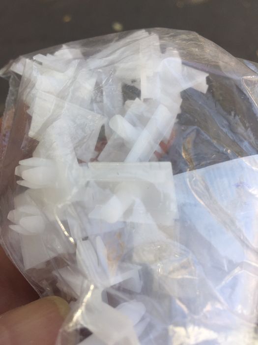 Клипсы и пистоны бмв е34,32,е60,Х5,и тд