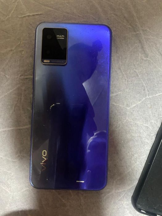 Продам смартфон vivo