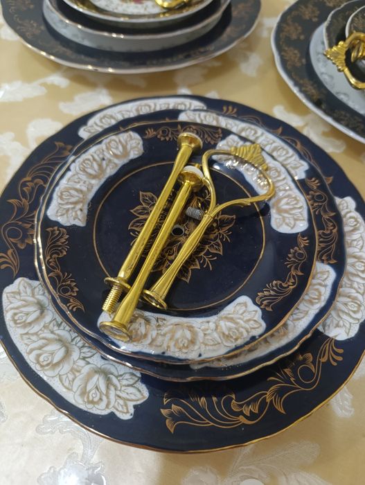 Мошенники не беспокойте. Мадонна этажерка