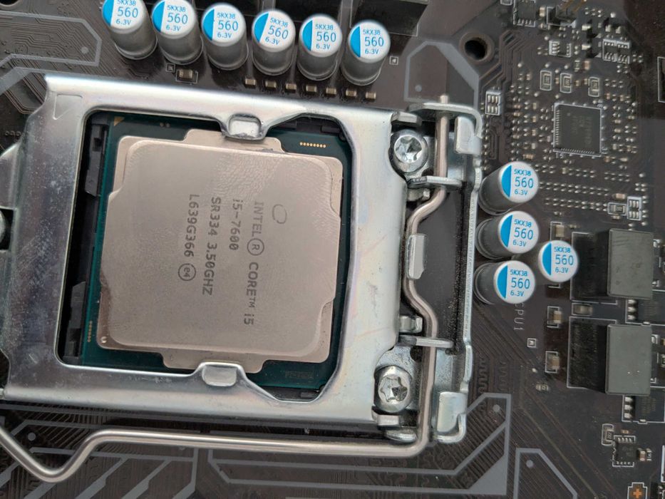 Kit I5-7600 Intel / MB MSI B250M PRO-VDH / AMD Radeon ATI