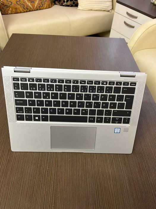 Продавам лаптоп HP Elitebook x360 1030 G3 TOUCH
