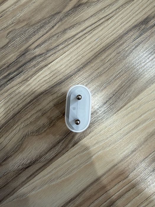 Адаптер оригинальнй айфон 20W USB-C / Type C 20 Вт