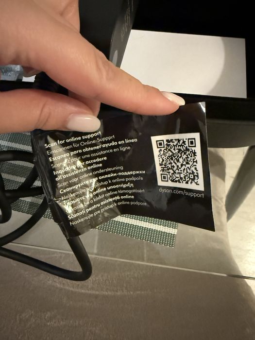 Dyson Airstrait HT01