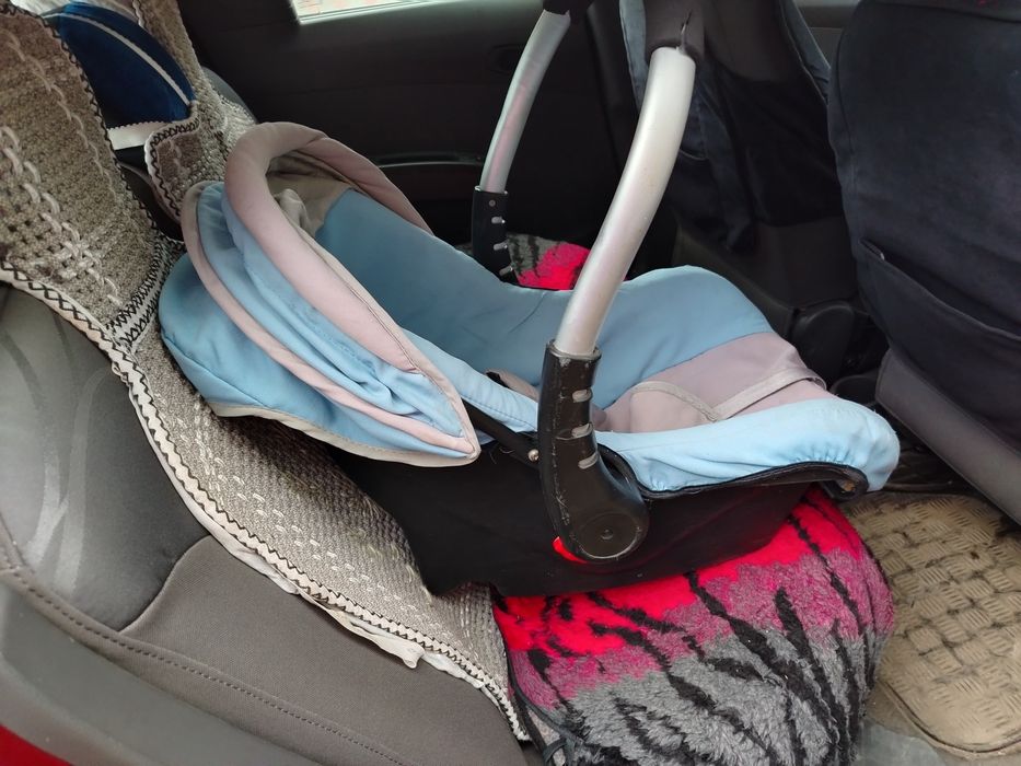 Продам автолюльку автокресло