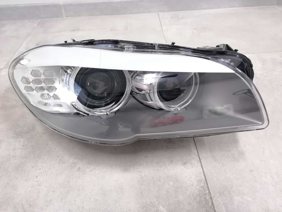 Far stanga dreapta BMW Seria 5 F10 F11 Bi Xenon Impecabil
