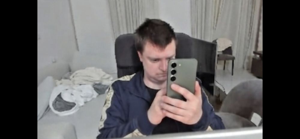 Продам самсунг с 23