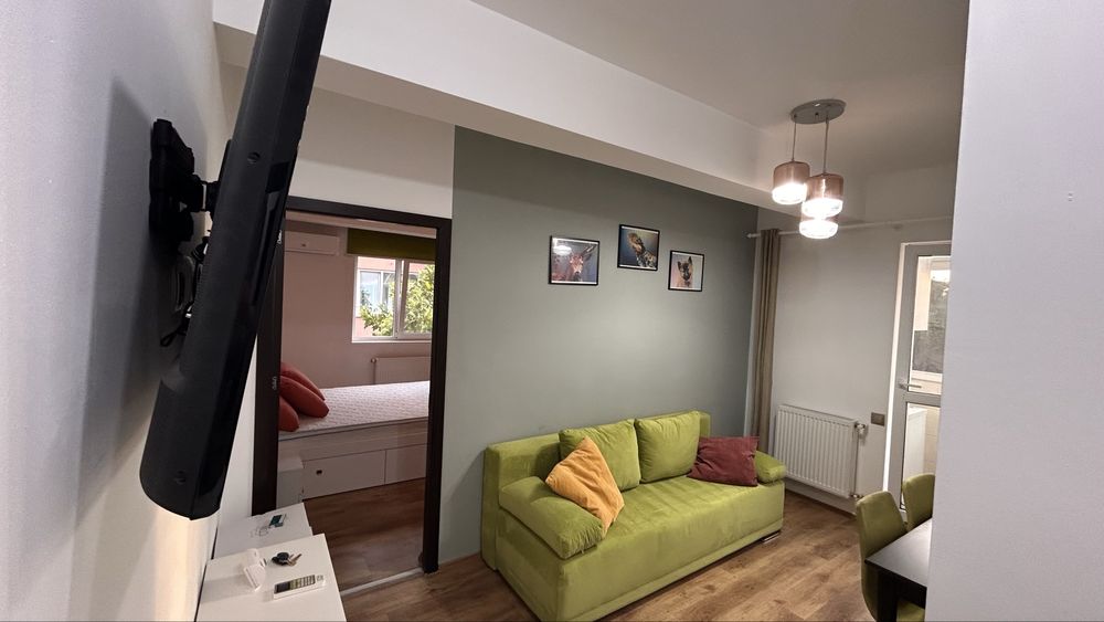 Proprietar vand apartament studio 2 camere mobilat si utilat la 10 minute de  metrou Dimitrie Leonida