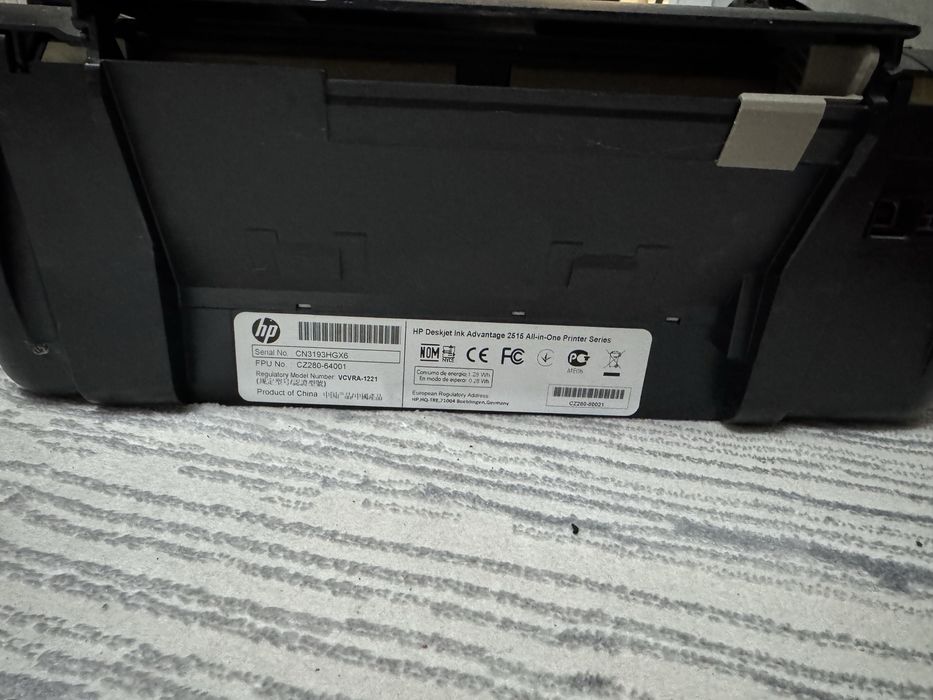 Принтер HP. сернобелый и цветной , новый