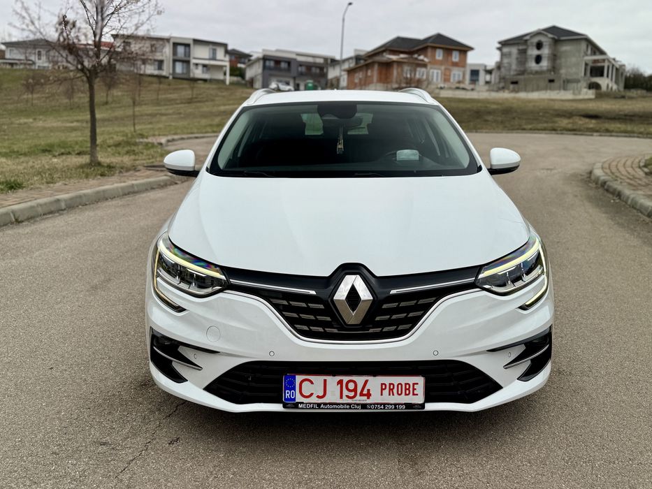 RENAULT Megane 2022 — imagine 2