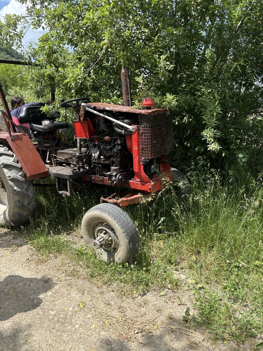 Vand tractor in stare buna de functionare