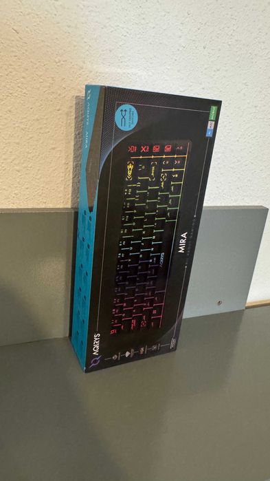 Tastatură Gaming Wireless mecanica AQIRYS Mira, Bluetooth, USB, Layout US, negru, folosită