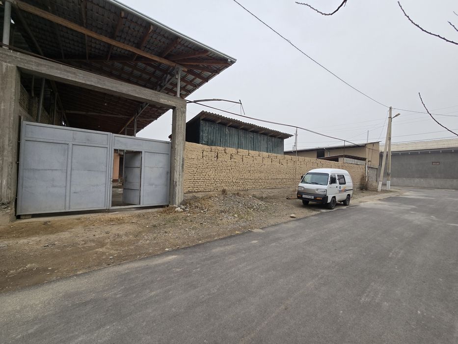 Joy sotiladi  Yoshlik M.F.Y Jiyda ko'chadan