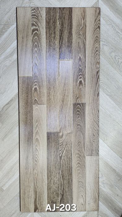 8mm  Laminat 67000ming kotta razmer Kamplekt sintifon