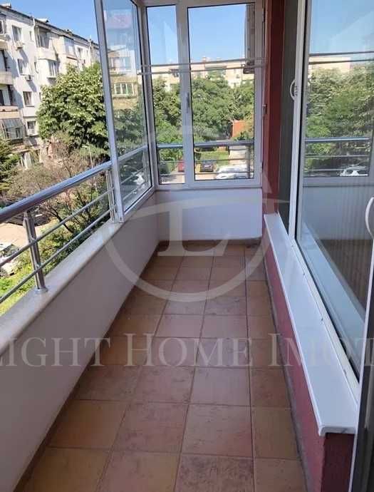 Продава се Тристаен апартамент в Пловдив, Кючук Париж - 110 кв.м за 2082 €/кв.м - Снимка #12