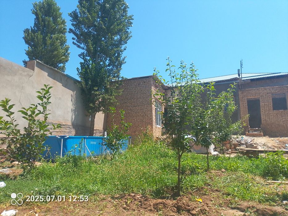 Uy uchastka sotiladi