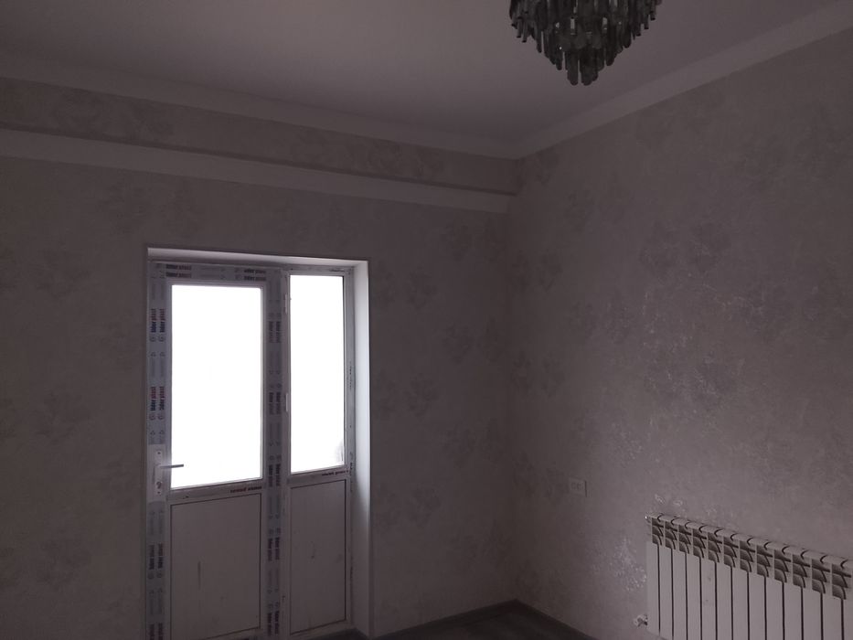 Dehqonbozor yoni Uztransgaz orqasida yangi domda 3 xonali kvartira ija