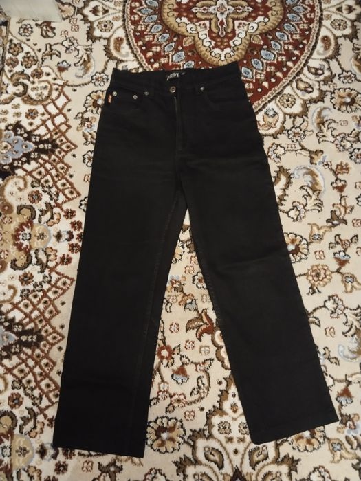 Пальто женское и джинсы