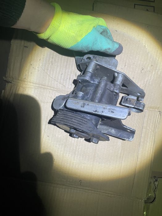 Насос ГУР BMW 5 E39