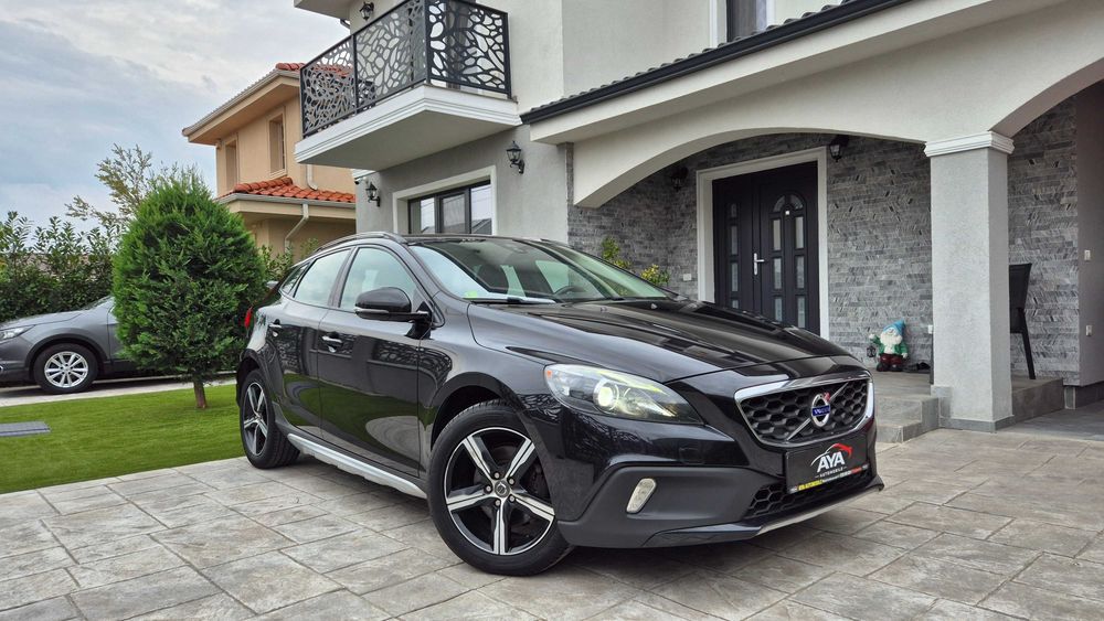 Volvo/V40/Cross Country/1.6 Tdci/Camera/Bi-Xenon/Rate sau Cash/Livrare Gratuita/R.A.R./Numere Rosii/
