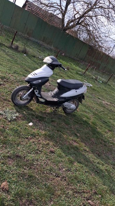 Se vinde scuter