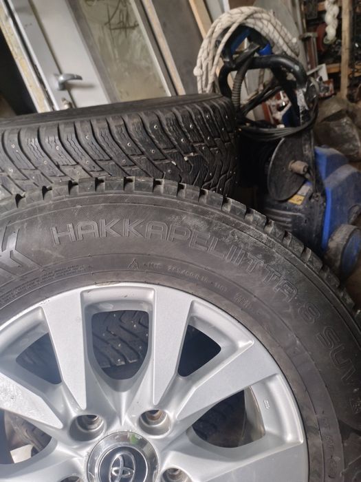 Шины с диском комплект