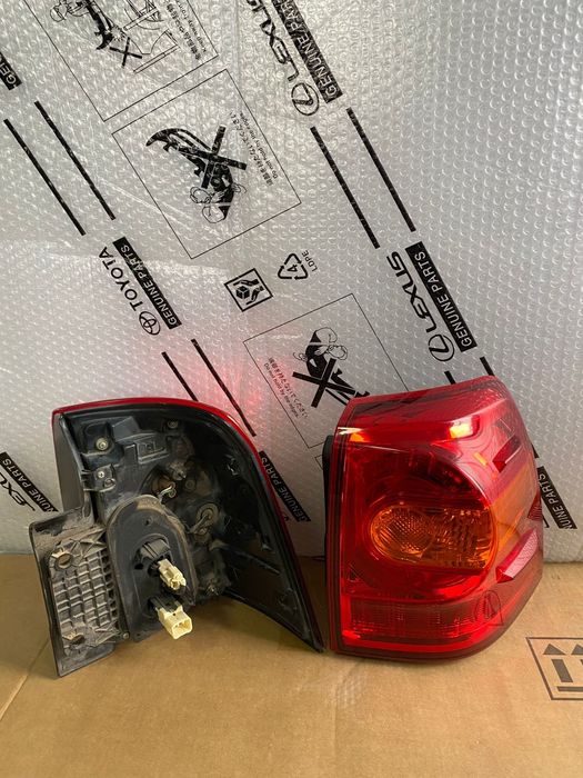 Фонари Land Cruiser 200