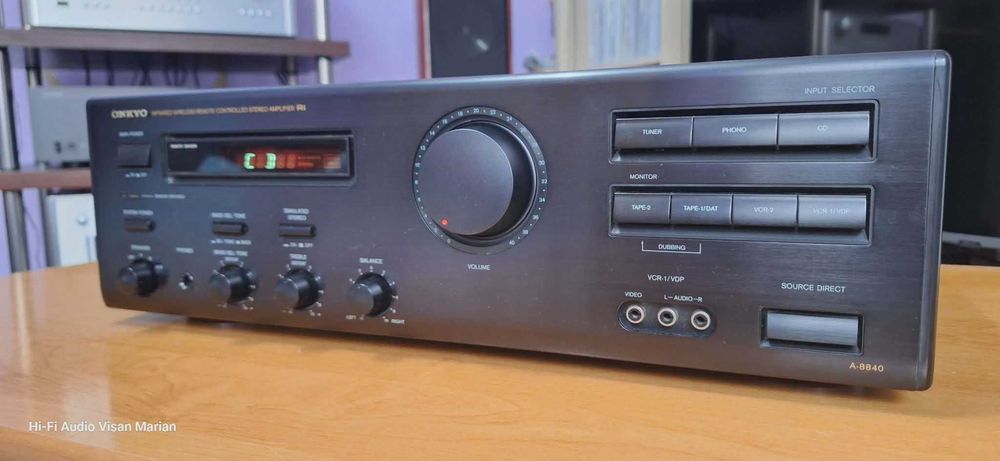Amplificator Onkyo A-8840 Cu Telecomanda