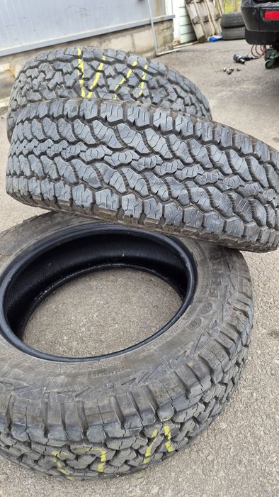 ПРОДАВАМ 4 бр. гуми General Grabber AT3 215/65 R16C (товарни)