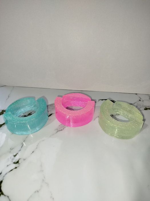 Подставки для сотовои