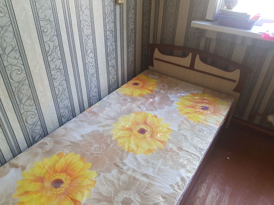 кровать односпальная