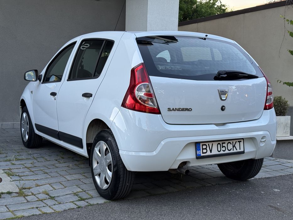 Dacia Sandero 1.6 MPI cu 99.000 km reali stare perfecta