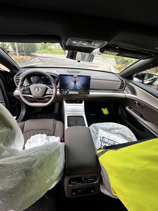 Byd han 635km qora grey yashil gold