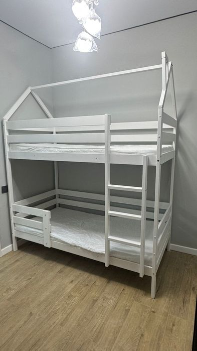 Двухярусный кровать