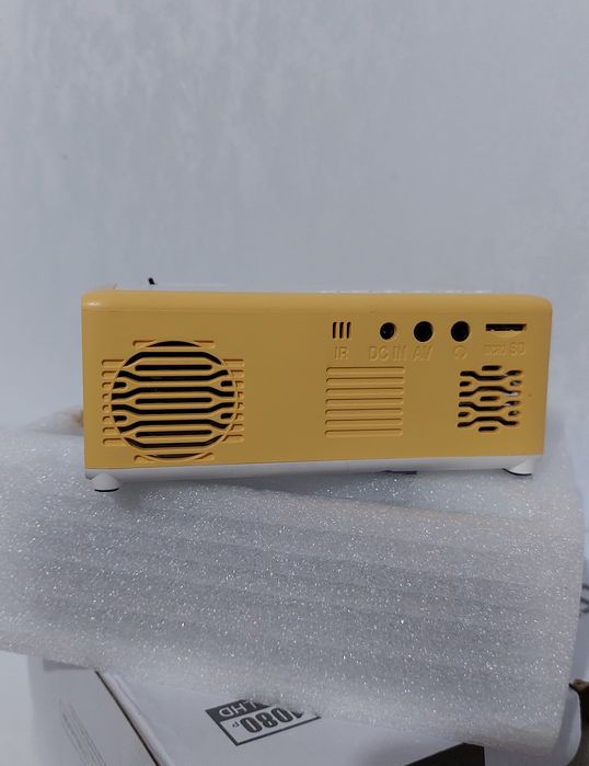 Продаётся Мини проектор