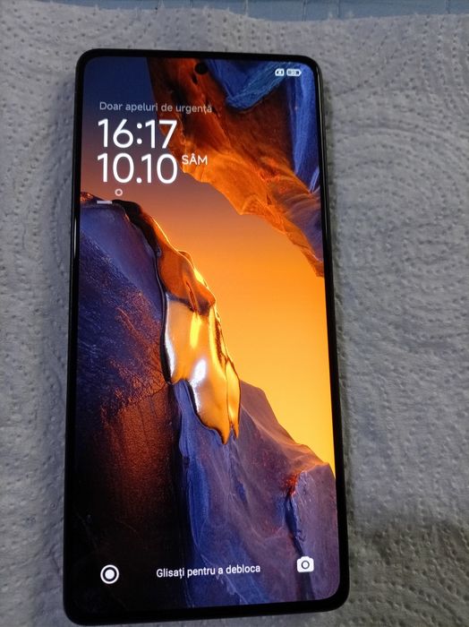 Vind telefon Xaomi POCO F6 256 GB preț 1400 lei