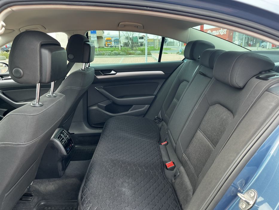 Volkswagen Passat 2.0 TDI 2017/12 B8 ALBASTRU PERLAT