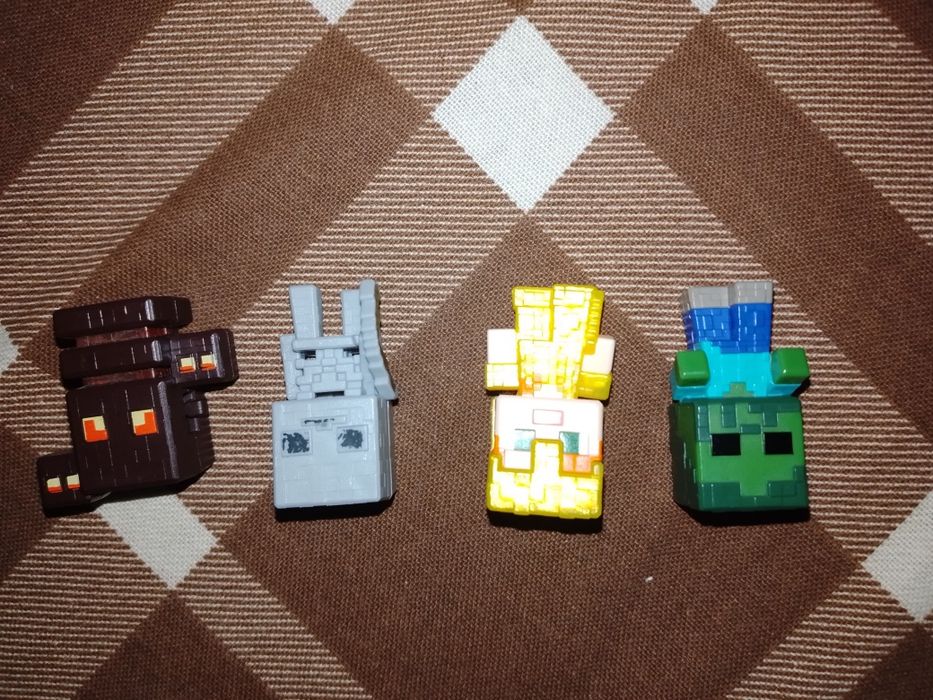 Продам игрушки из Киндер Джоя Майнкрафт