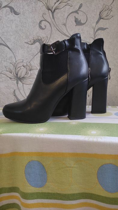 Ботинки демисезонные