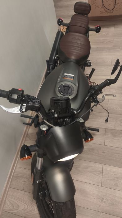Vând indian scout bobber 271 km de 1200